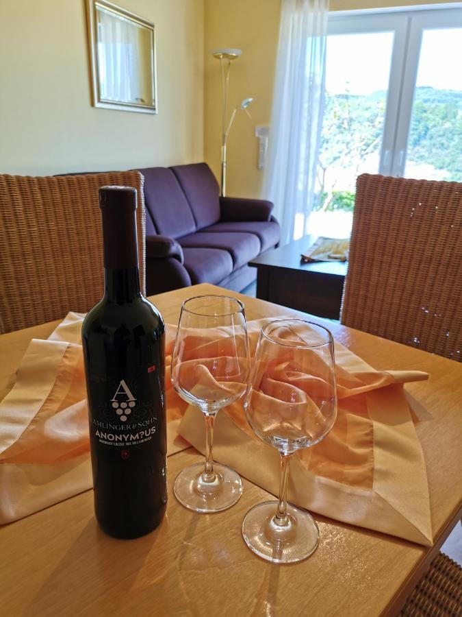 Weingut Amlinger&Sohn Appartement Neef Buitenkant foto